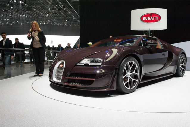 Bugatti_Genf_2013-3